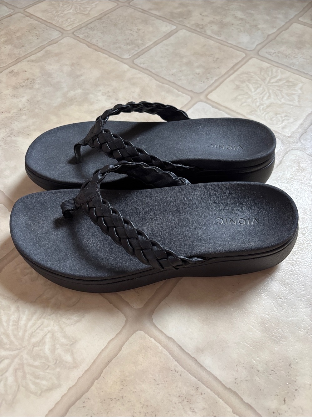 Vionic Women's Kenji Black
Braided Leather Platform Sandals
Flip Flop US 11 - Picture 3 of 8
